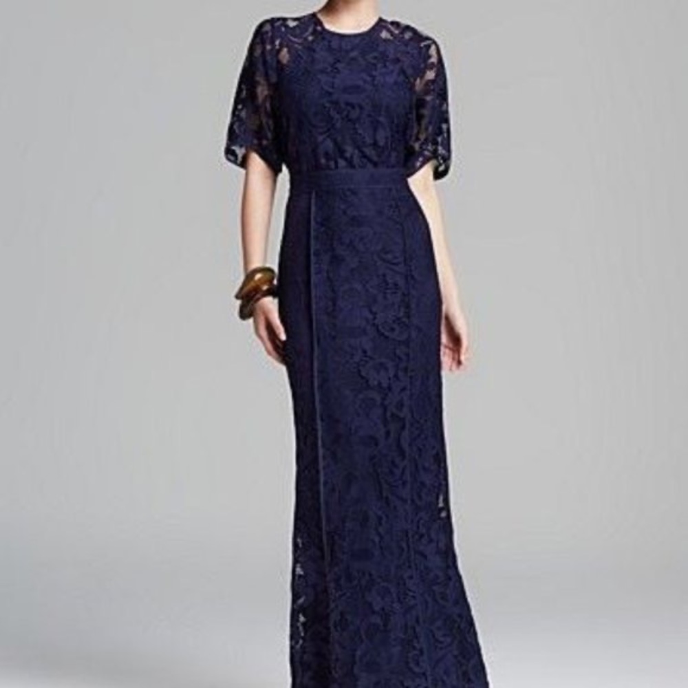 Cynthia Steffe navy lace half sleeve gown size 0